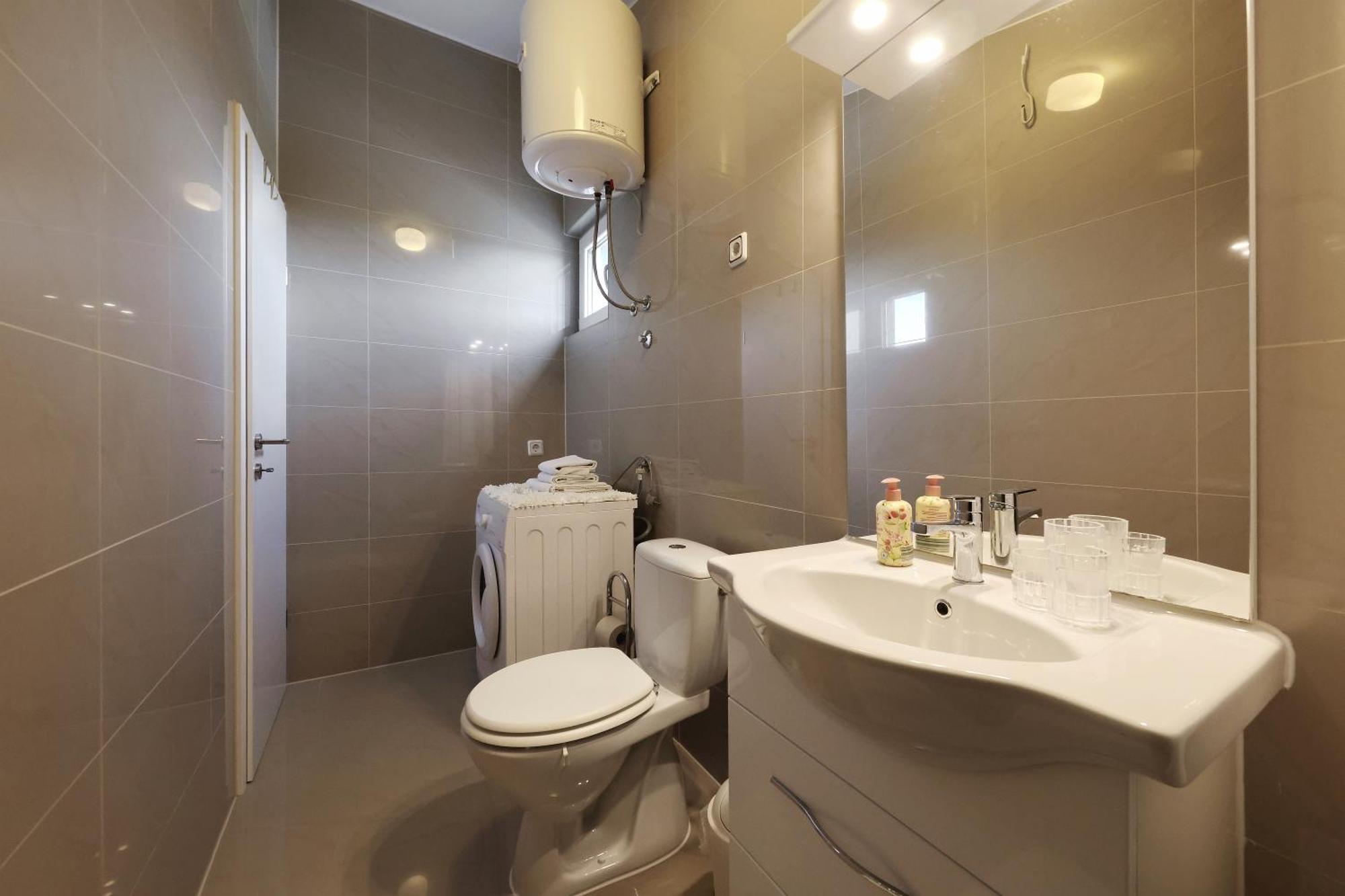 Apartments Rosini, 300M From The Beach With Shared Tavern And Bikes, Нін Екстер'єр фото
