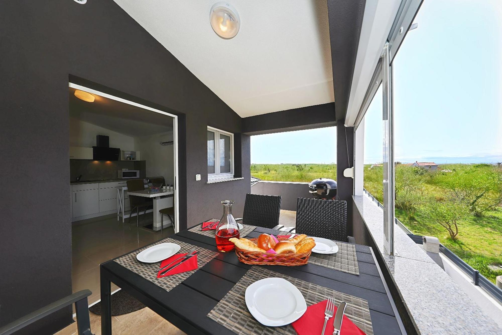 Apartments Rosini, 300M From The Beach With Shared Tavern And Bikes, Нін Екстер'єр фото